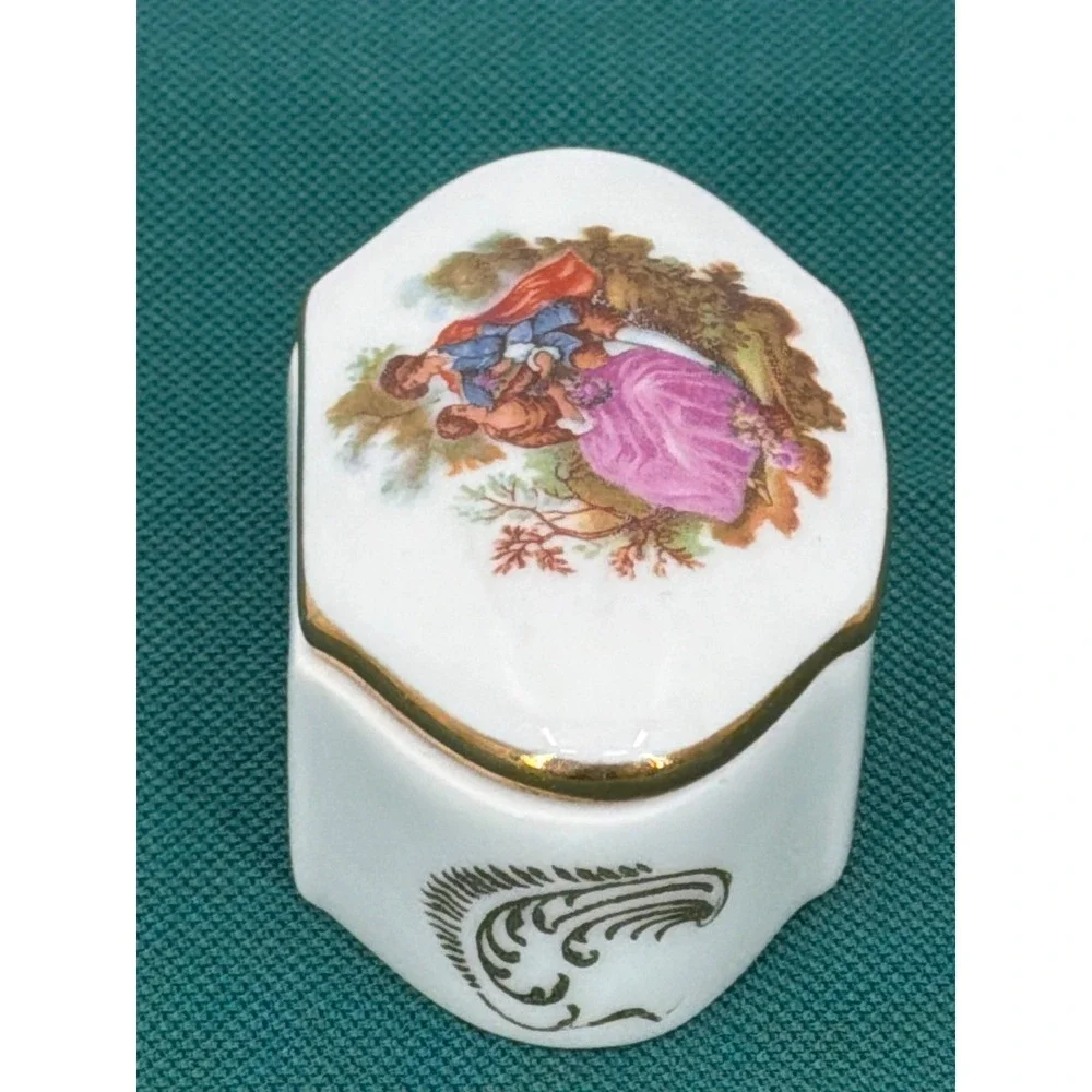R Sechet Limoges‎ France Porcelain Trinket Box Fragonard Courting Couple Hexagon